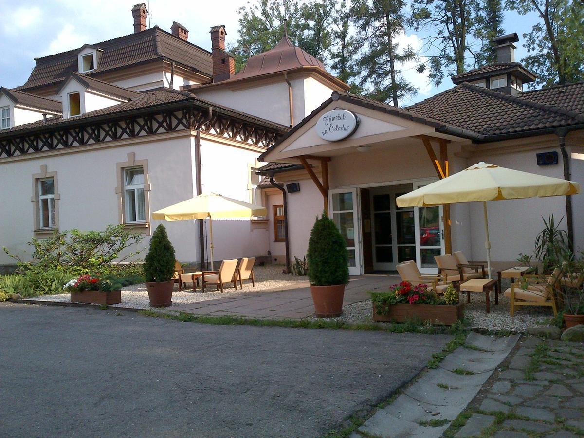 Hotel Zamecek Na Celadne Čeladná Exterior foto